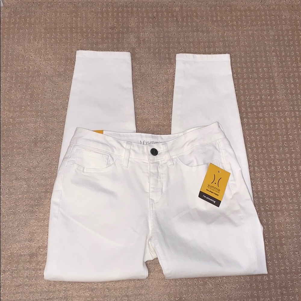 White NWT  Skinny Yummie Tummie Jeans Size 28